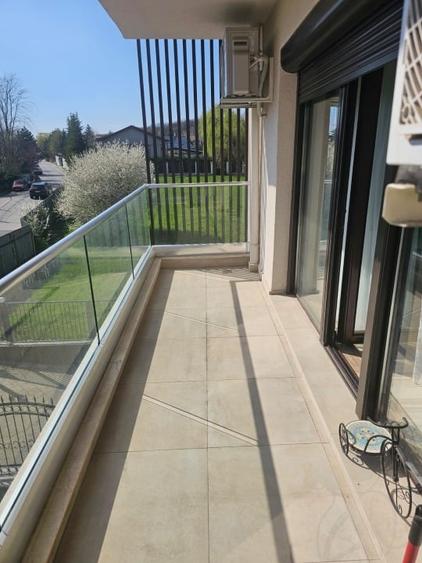 Apartament cu 3 camere decomandat, mobilat în Central