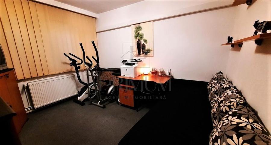Apartament cu 3 camere decomandat în Torontalului