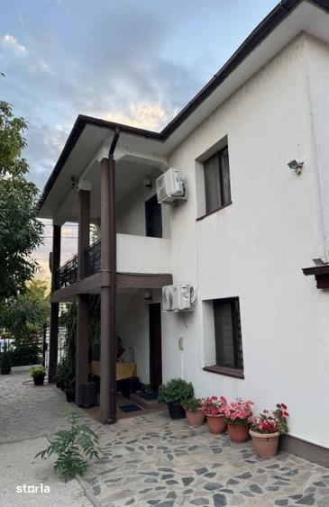 Casă cu 6 camere cu Teren 580 Mp în Central