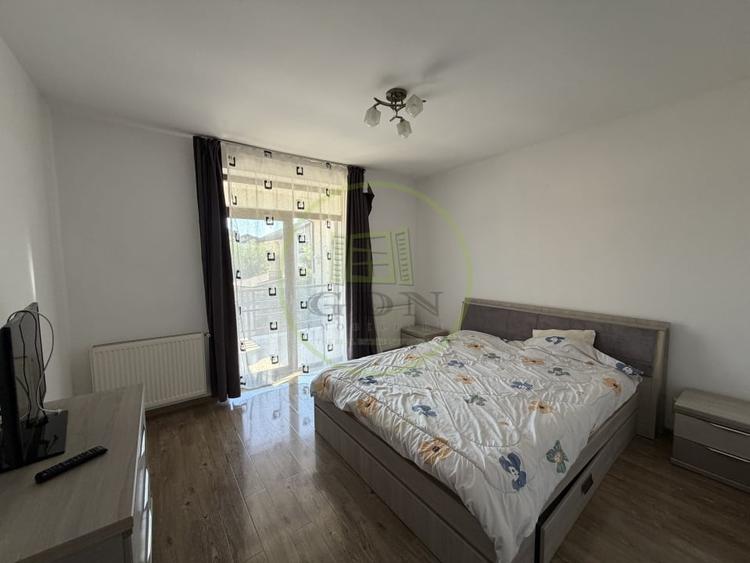 Casă individuală cu 5 camere cu Canalizare în Cârcea
