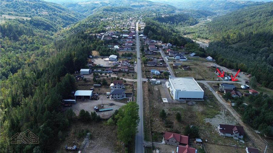 Casă cu 12 camere cu Teren 680 Mp în Podu Nărujei