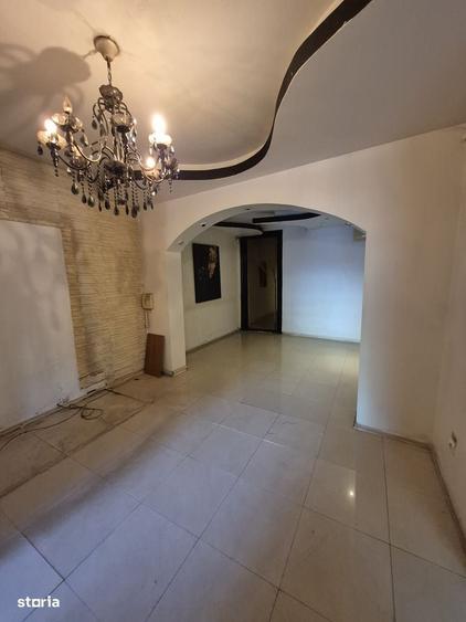 Vila cu 6 camere de inchiriat Piata Muncii - Calarasilor - 1