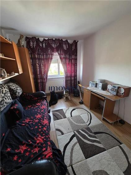 Apartament cu 2 camere semidecomandat în Micro 14