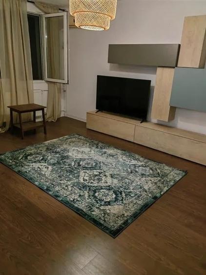 Apartament cu 49 camere decomandat în Drumul Taberei