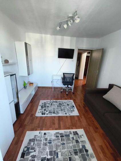 Apartament cu 2 camere decomandat în Exterior Vest