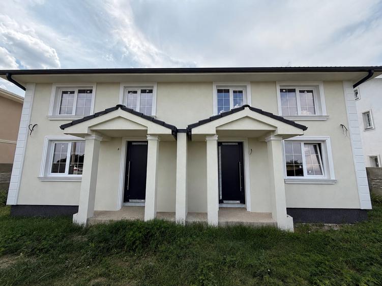 Duplex cu 3 camere cu Teren 305 Mp în Moșnița Nouă