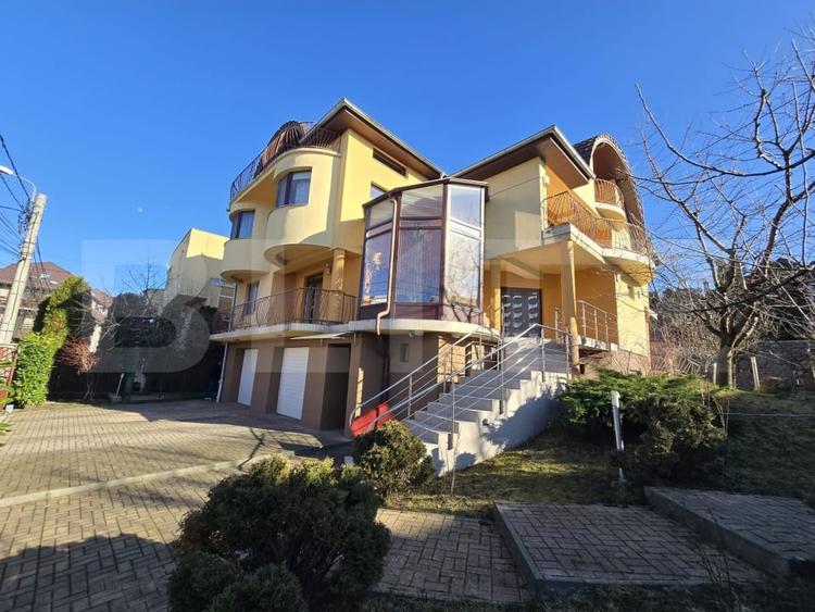 Casă individuală cu 8 camere cu Canalizare în Europa