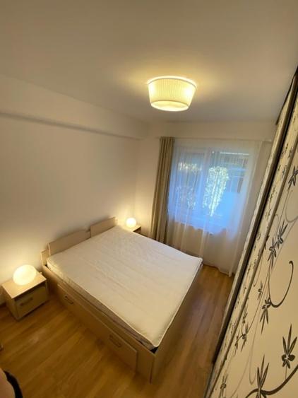 Apartament cu 2 camere semidecomandat, mobilat în Bună Ziua
