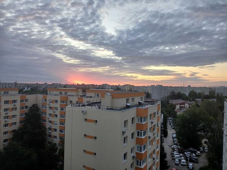 Garsonieră decomandată, mobilată în Titan