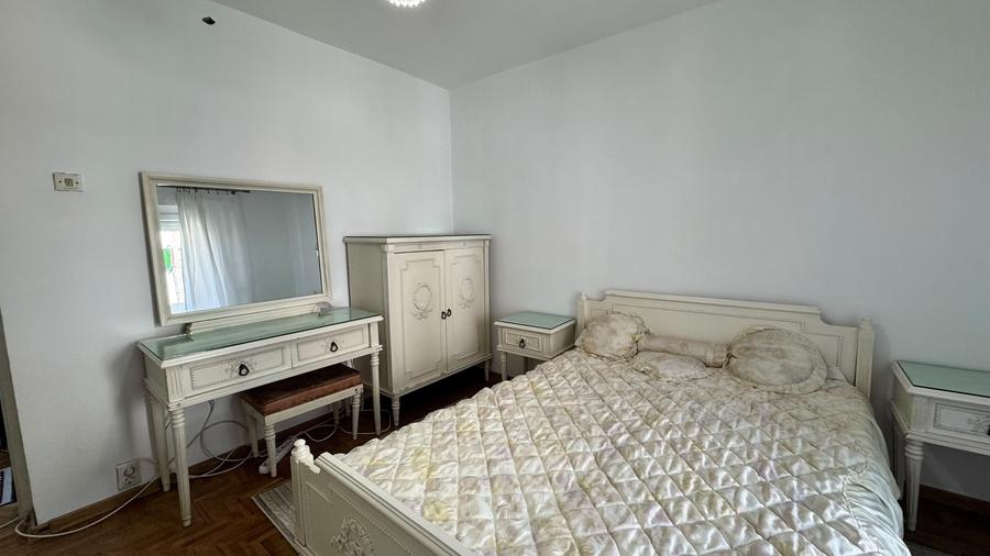 Apartament cu 3 camere decomandat în Decebal