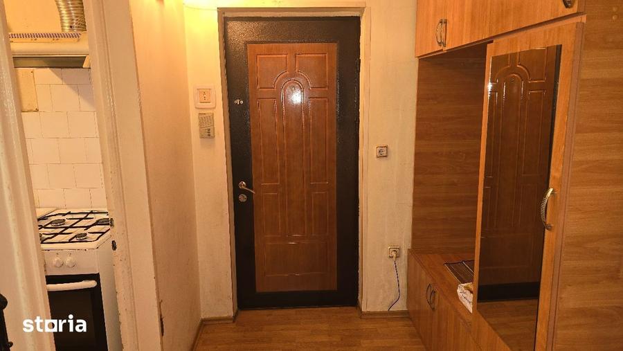 Apartament cu 2 camere semidecomandat în Mărăști