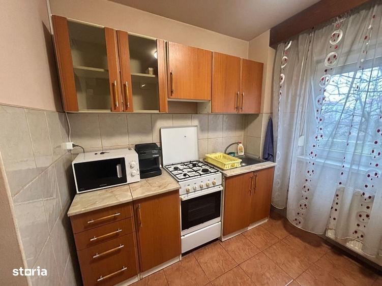 Apartament cu 2 camere de inchiriat str. Aleea Calinului - 13