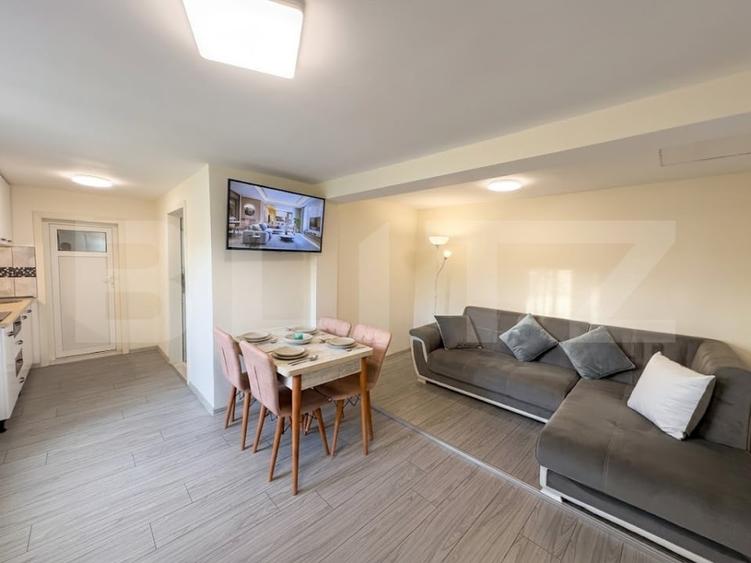 Apartament cu 3 camere semidecomandat, mobilat în Între Lacuri
