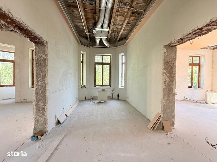 Casă cu 4 camere decomandat în Romană