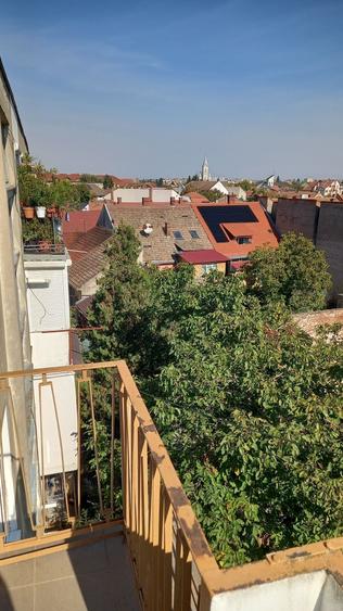 Apartament cu 2 camere semidecomandat în Dacia