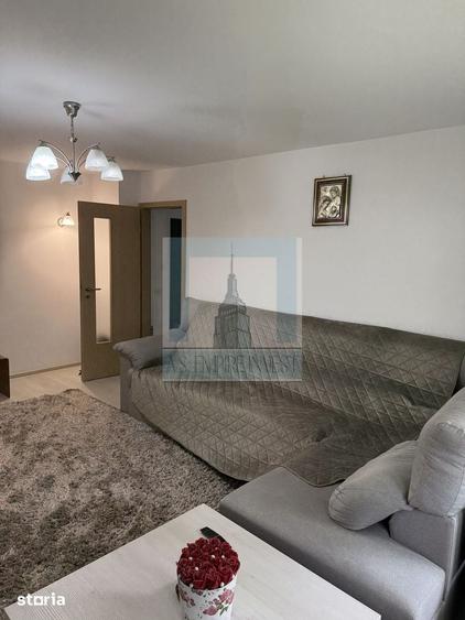 Apartament cu 4 camere decomandat, mobilat în Scriitorilor