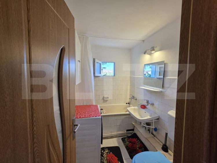 Apartament cu 3 camere decomandat, mobilat în Zorilor