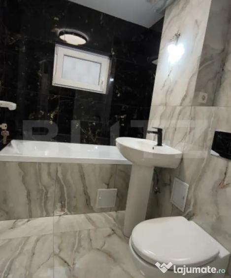 Apartament cu 4 camere decomandat în George Enescu