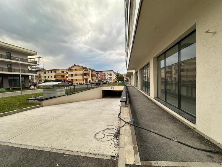 Apartament cu 2 camere semidecomandat în Florești