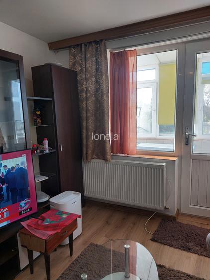 Apartament cu 2 camere semidecomandat în Abator