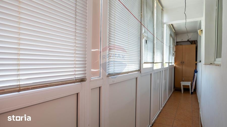 Apartament cu 3 camere decomandat, mobilat în Pantelimon