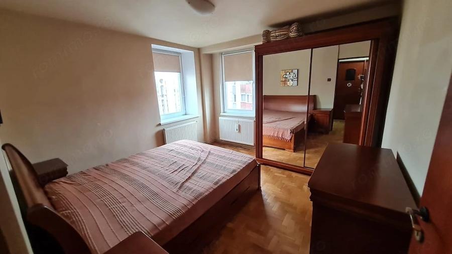 Apartament cu 3 camere decomandat în Griviței