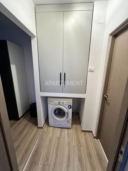 Proprietar inchiriez apartament 2 camere, zona centrala in apropierea facultatii de mecanica.