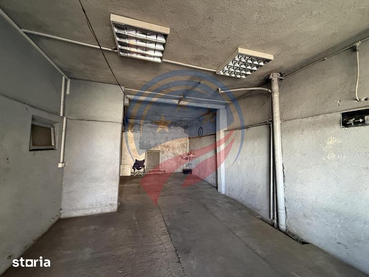 Casă cu 8 camere cu Teren 453 Mp în Central