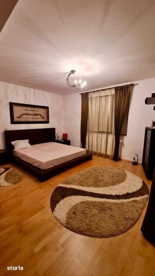 Casă cu 5 camere cu Teren 1030 Mp în Bârnova