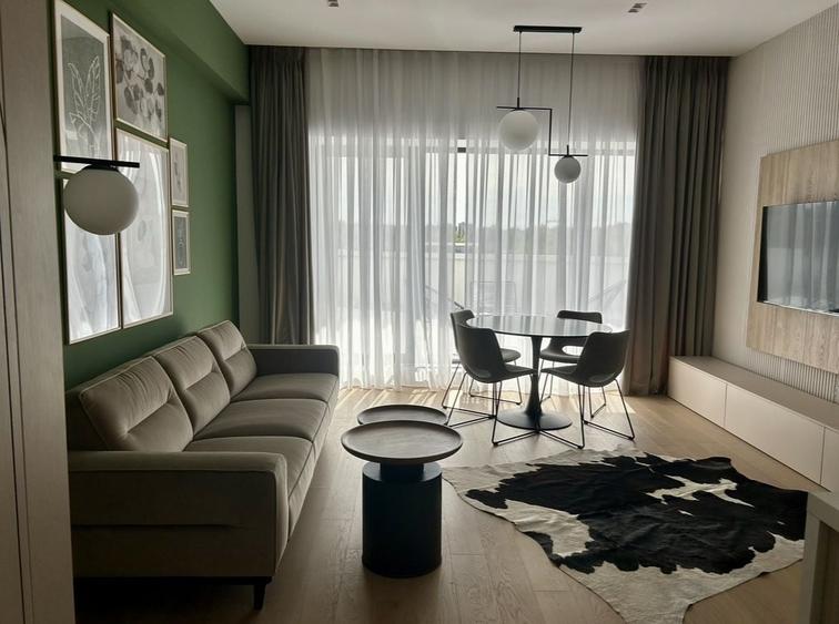 Apartament cu 3 camere semidecomandat, mobilat în Floreasca