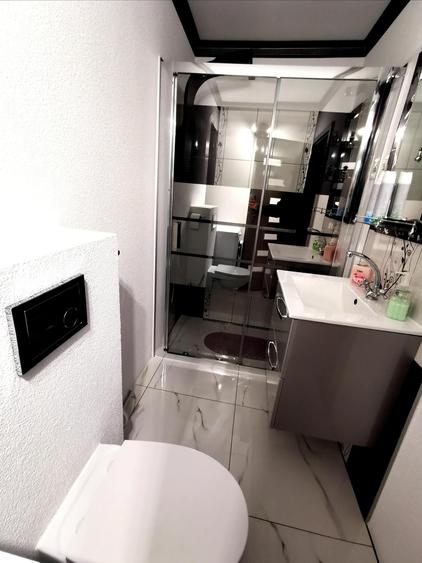 Duplex cu 4 camere cu Canalizare în Nord
