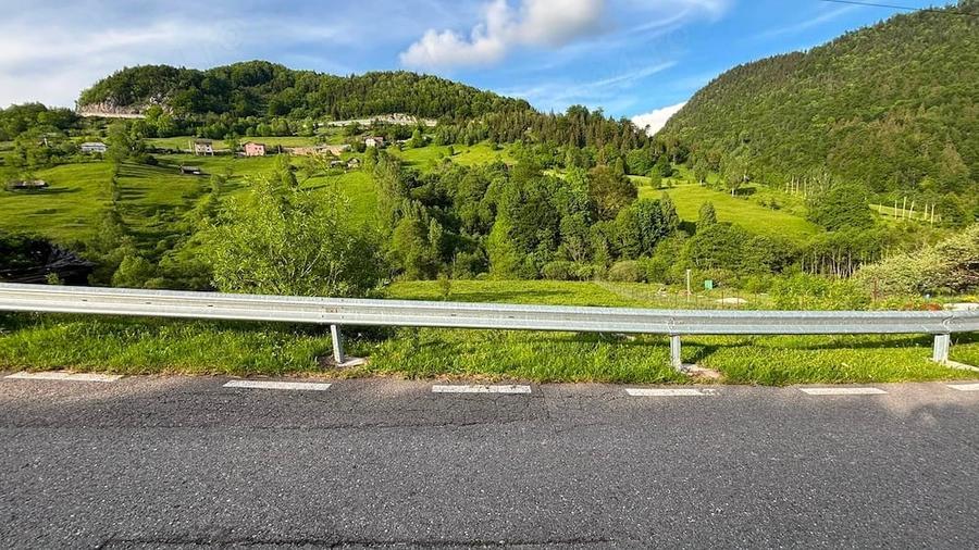 Teren de 4000 mp, în Dâmbovicioara