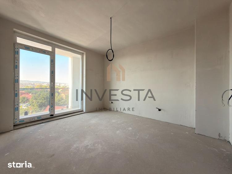 Apartament cu 4 camere semidecomandat în Bulgaria