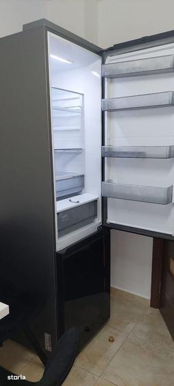 Apartament cu 3 camere decomandat în Berceni