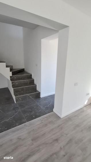 Casă cu 4 camere cu Teren 300 Mp în Ciurea