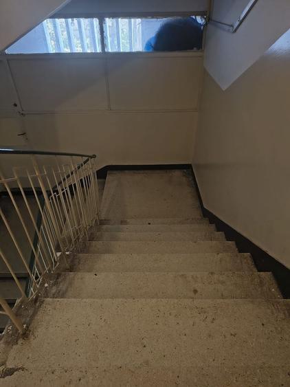 Apartament cu 3 camere semidecomandat în Tomis I
