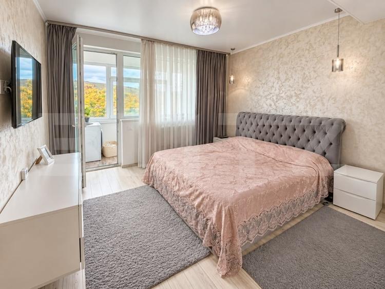 Apartament cu 3 camere decomandat, mobilat în Bucium