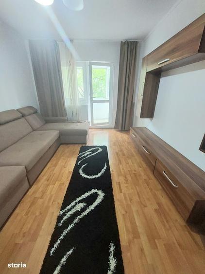 Apartament cu 3 camere decomandat în Decebal