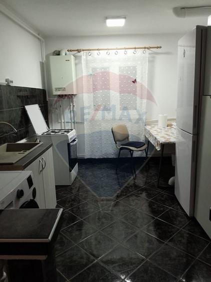 Apartament cu 2 camere decomandat în Sud
