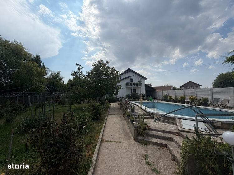 Casă cu 4 camere în Exterior Vest