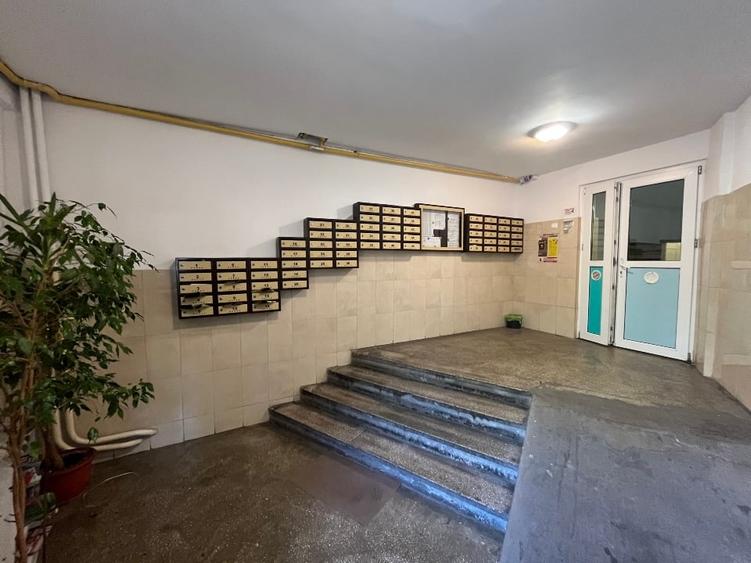 Garsonieră semidecomandată, mobilată în Dristor