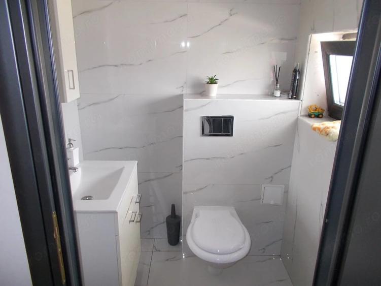 Casă cu 4 camere cu Teren 325 Mp în Parța