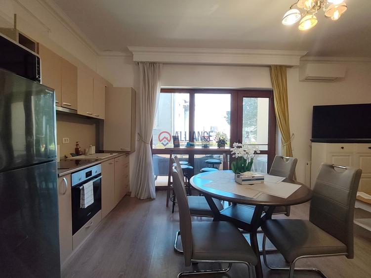 Apartament cu 2 camere decomandat în Peninsula