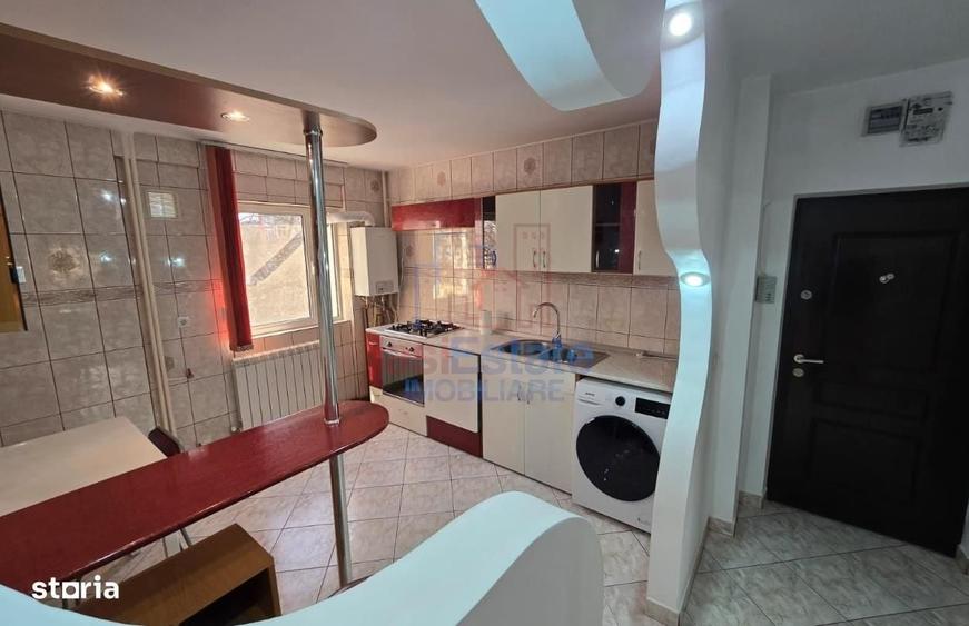 Apartament cu 3 camere decomandat în Alexandru cel Bun