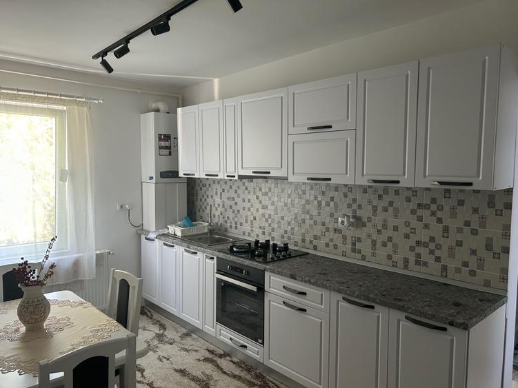 Apartament cu 2 camere decomandat în Tudor