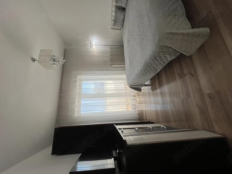 inchiriez apartament 4 camere , 2 bai -str. Aurel Vlaicu ,