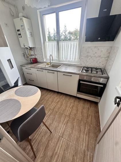 Apartament cu 2 camere decomandat în Florești