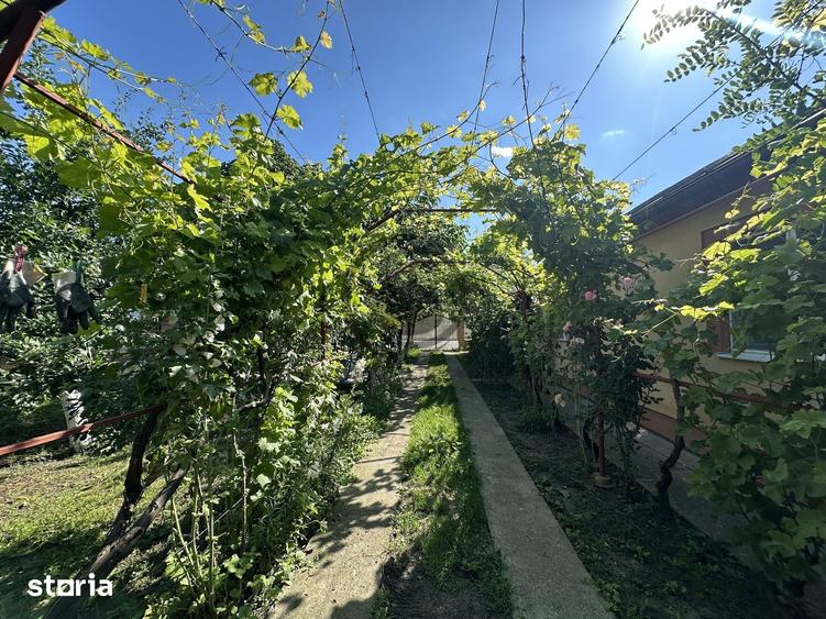 Casă cu 4 camere cu Teren 660 Mp în Central