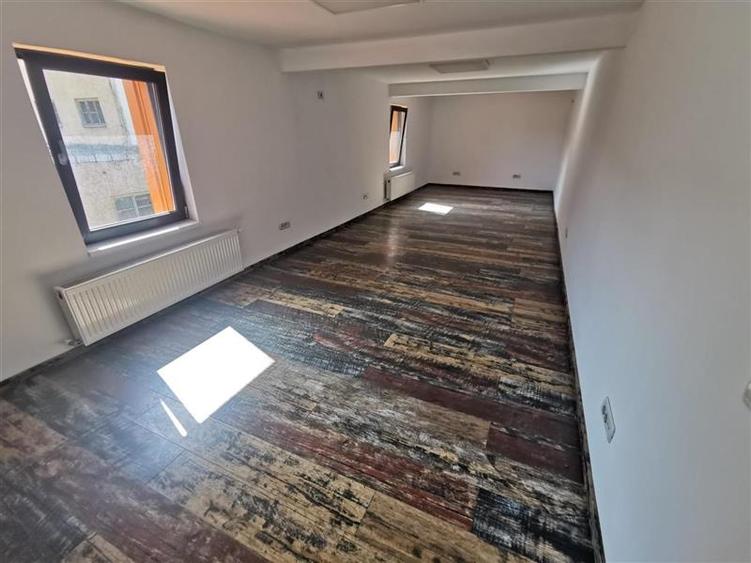 Birou, de 120 mp, în Griviței