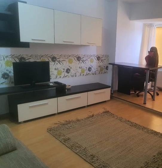 Apartament cu 2 camere decomandat, mobilat în Județean